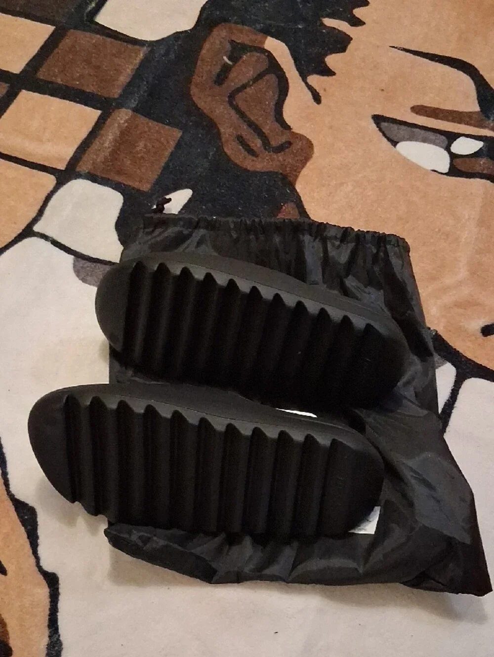 Yeezy Black Slide Sandals - Classic Slip-On